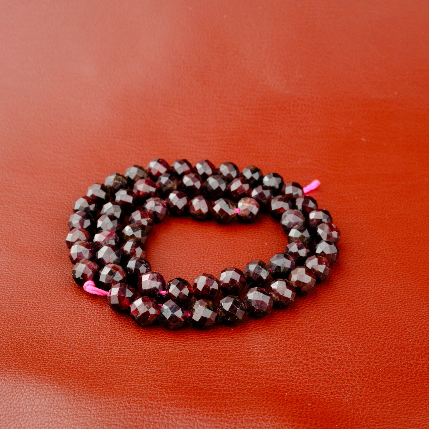 6 mm faset Garnet dizi