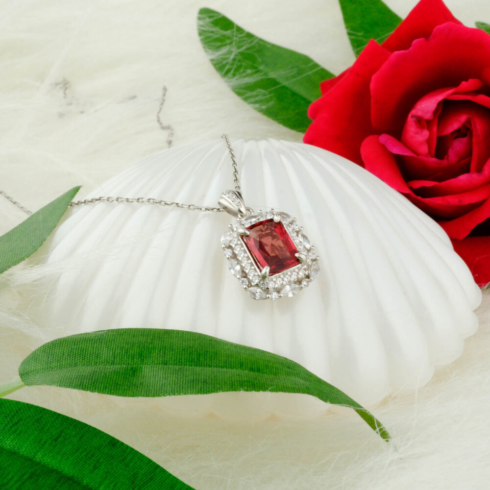 Uluslararası Sertifikalı Garnet (Lal) Doğal Taş Gümüş Bayan Kolye (2,02)