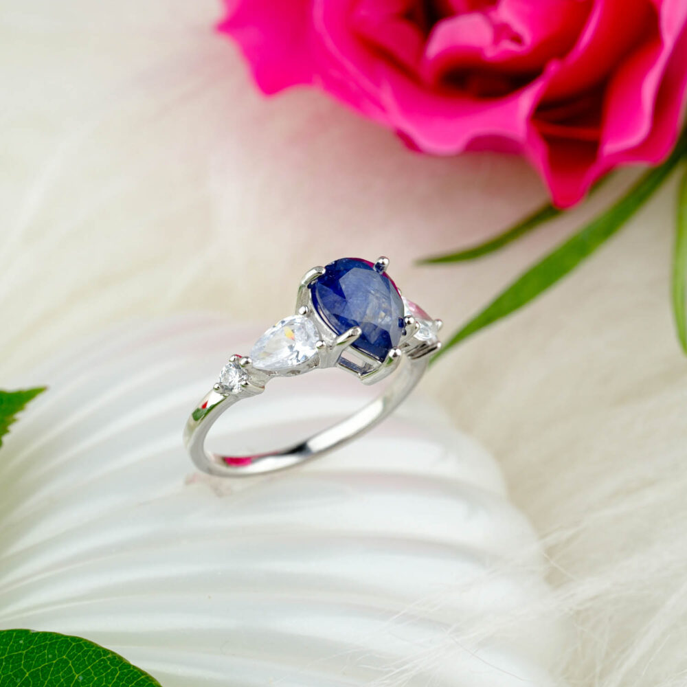 Safir Doğal Taş Gümüş Bayan Yüzük (3.2ct)