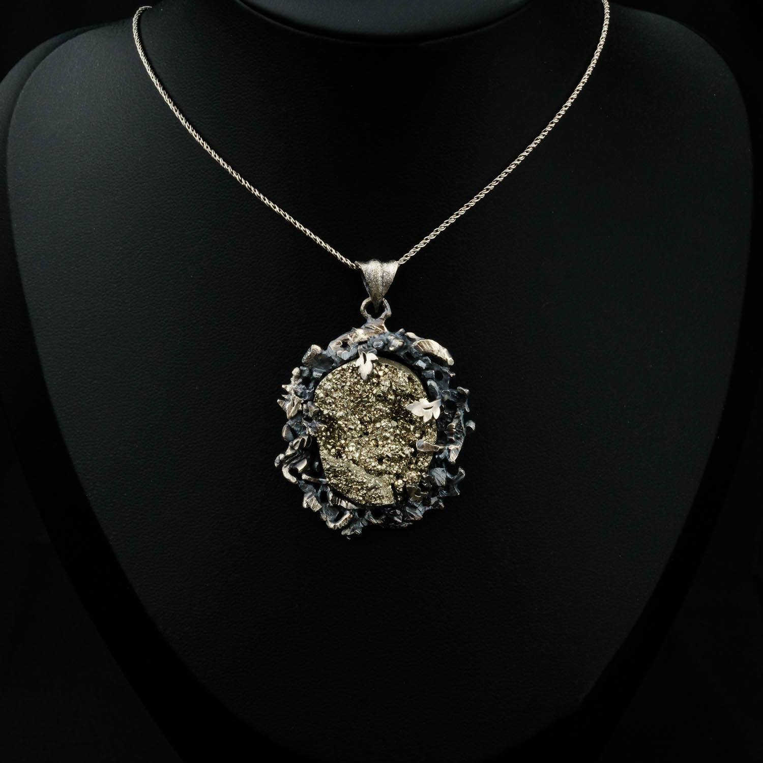 konya-dogal-tas-evi-pirit-tas-kolye-ozel-tasarim-925-gumus