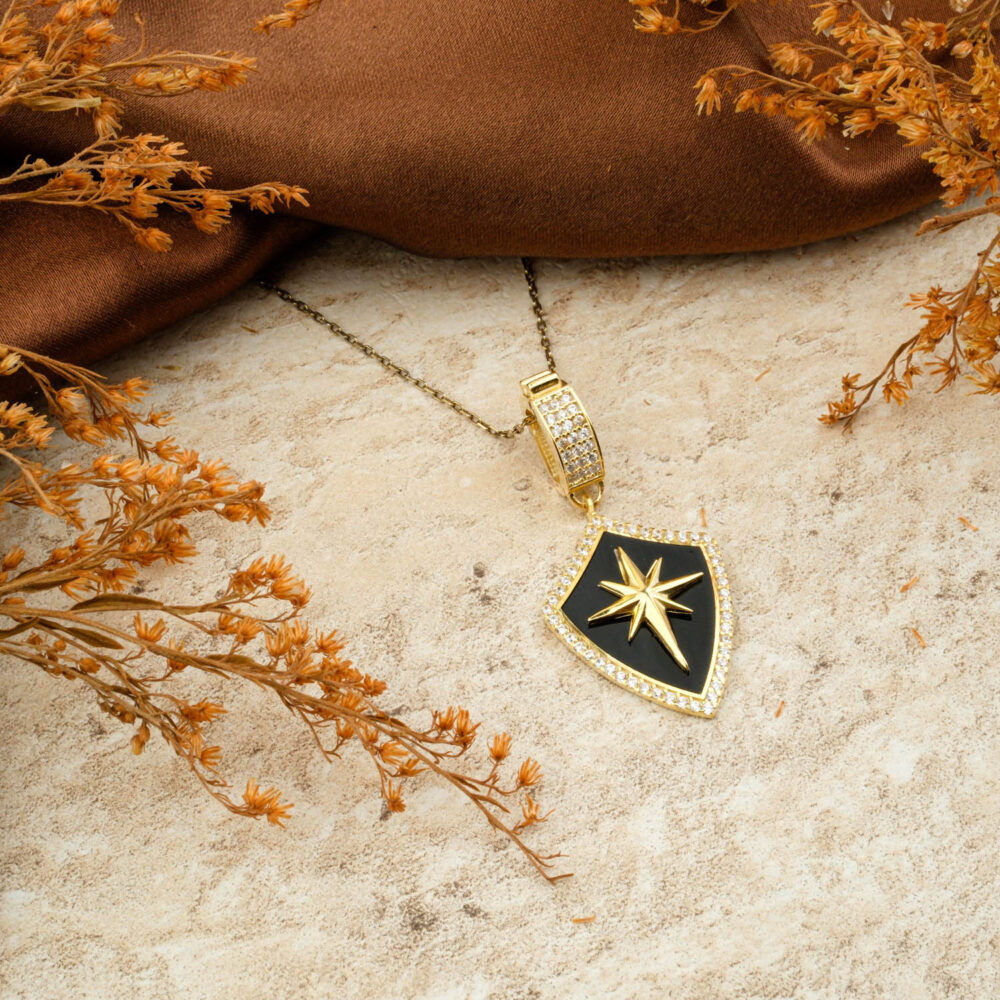 Siyah Mineli Kalkan Kuzey Yıldızı 925 Ayar Gümüş Gold Kolye