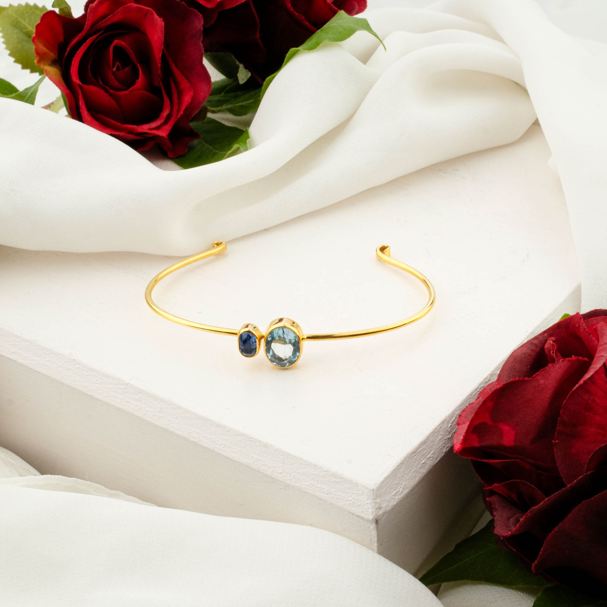 konya-dogal-tas-evi-blue-topaz-kyanit-925-gumus-kelepce-bileklik