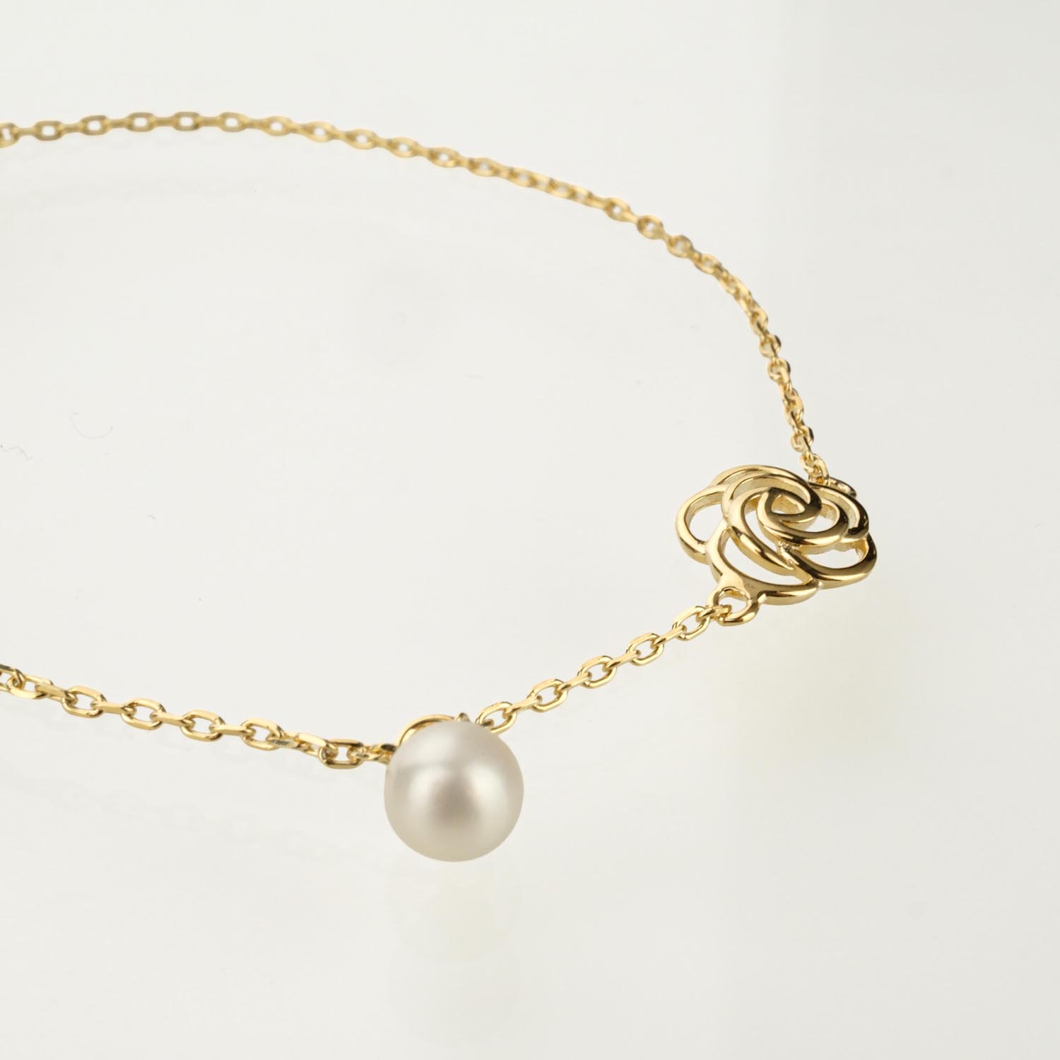 konya-dogaltas-evi-inci-tasarim-gold-bileklik