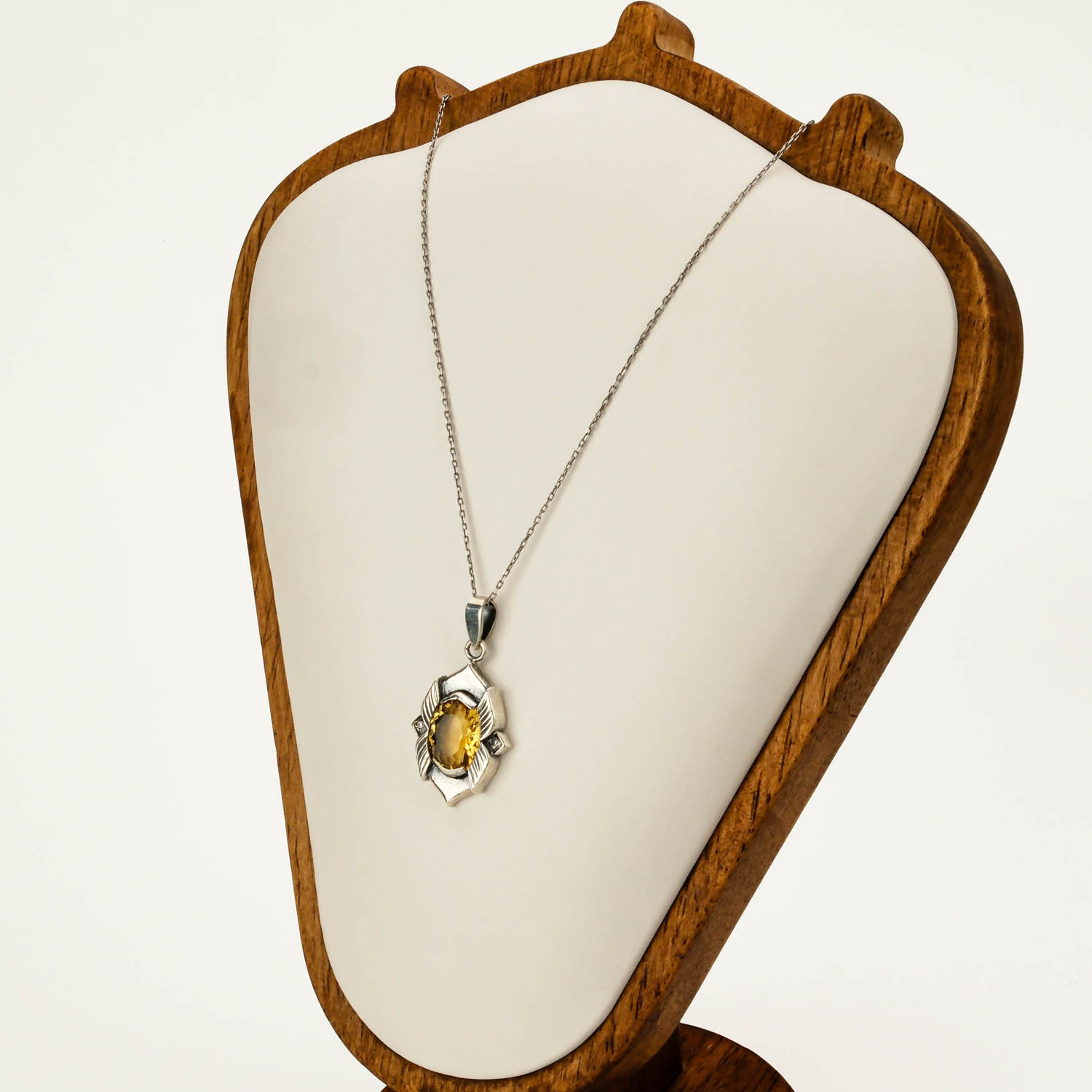 konya-dogaltas-evi-ozel-tasarim-sitrin-tasi-925-ayar-gumus-unisex-sik-kolye