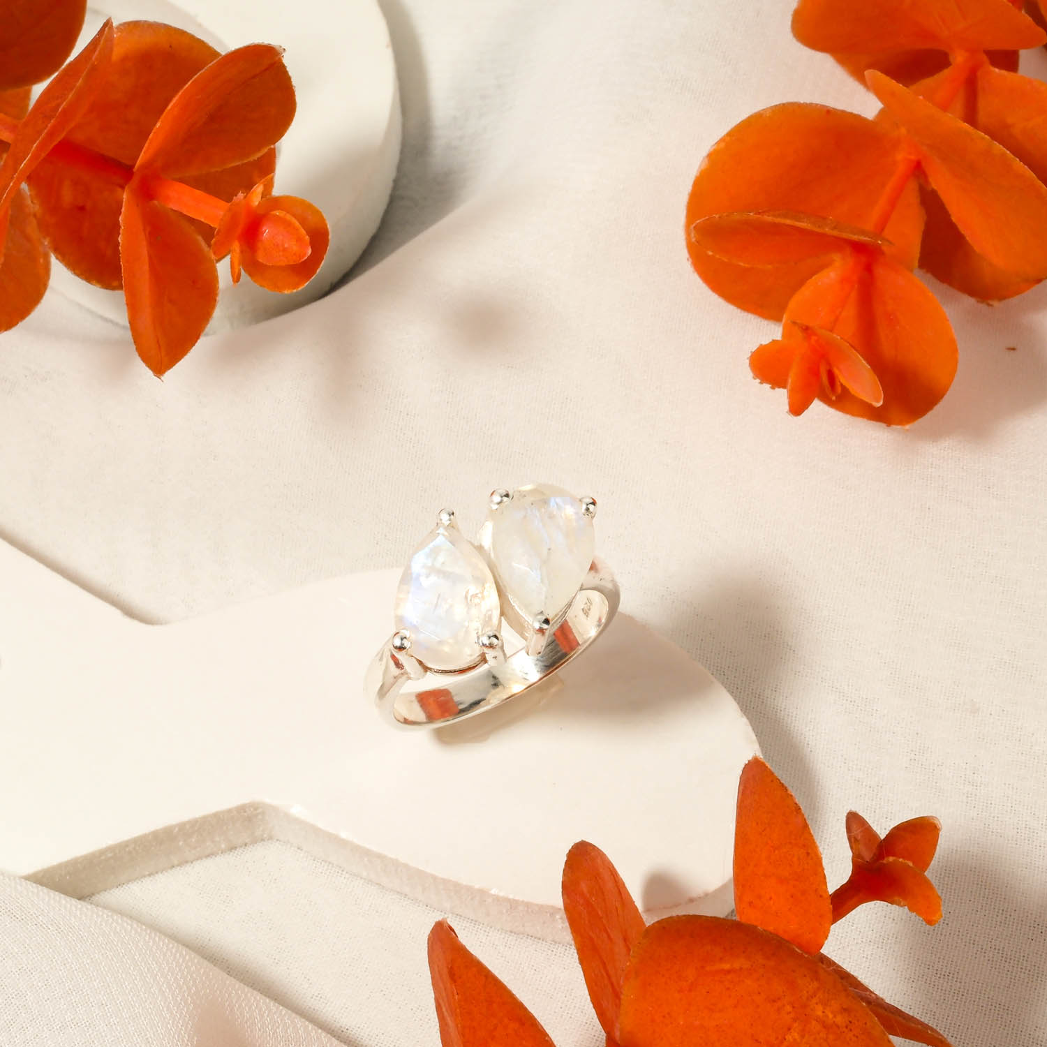 konya-dogaltas-evi-ay-tasi-925-ayar-gumus-bayan-yuzuk