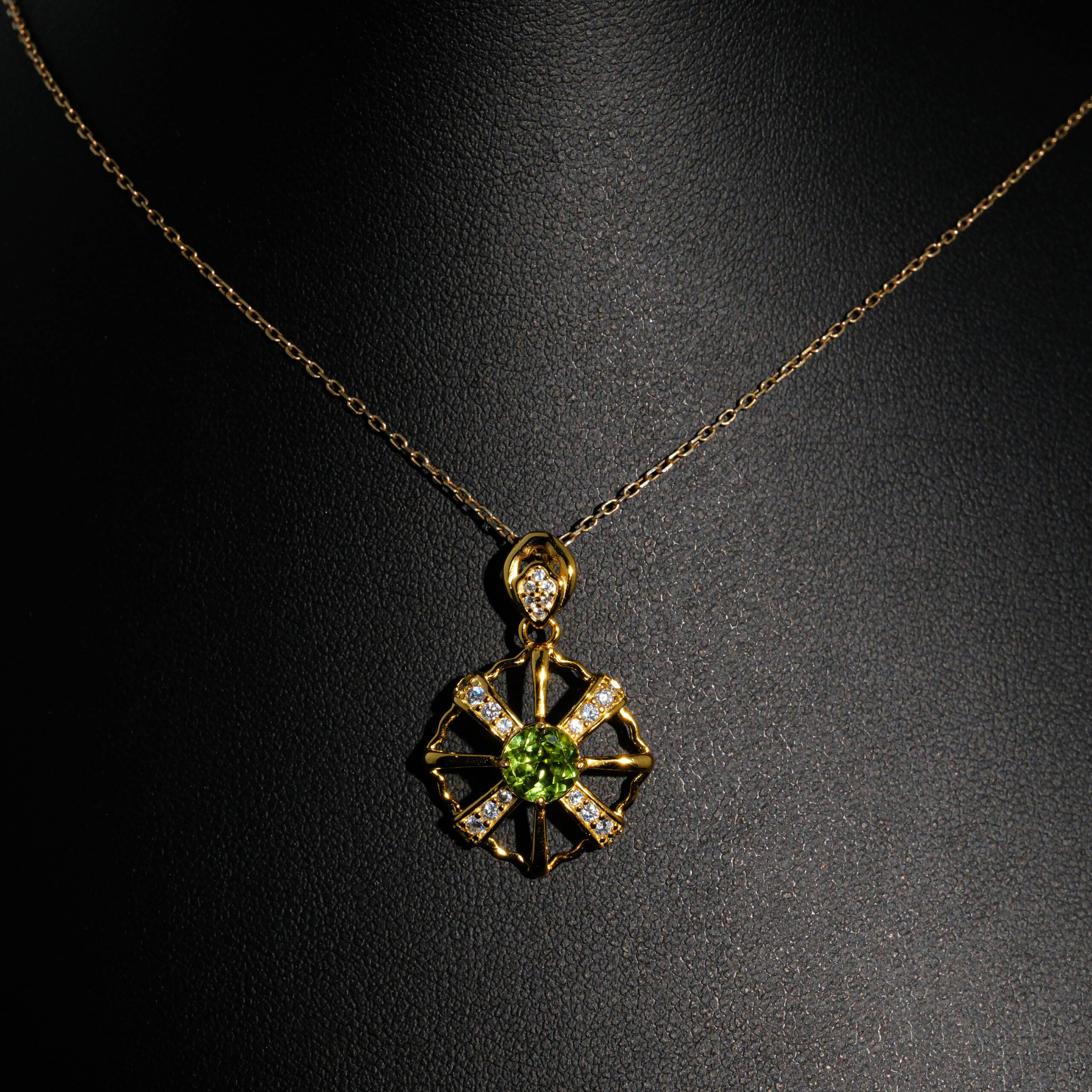 konya-dogaltas-evi-dogal-tas-zebercet-swarovski-925-ayar-gumus-bayan-kolye