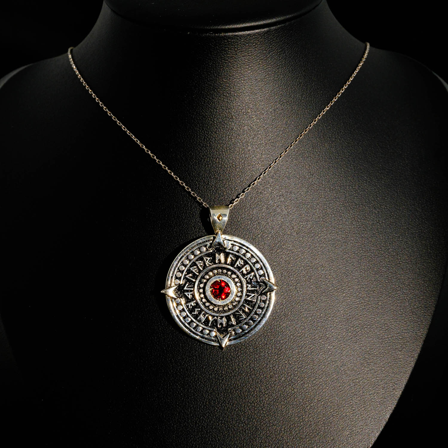 Konya Doğaltaş Evi Doğal Garnet Taşı Koruyucu Tılsım Gümüş Kolye