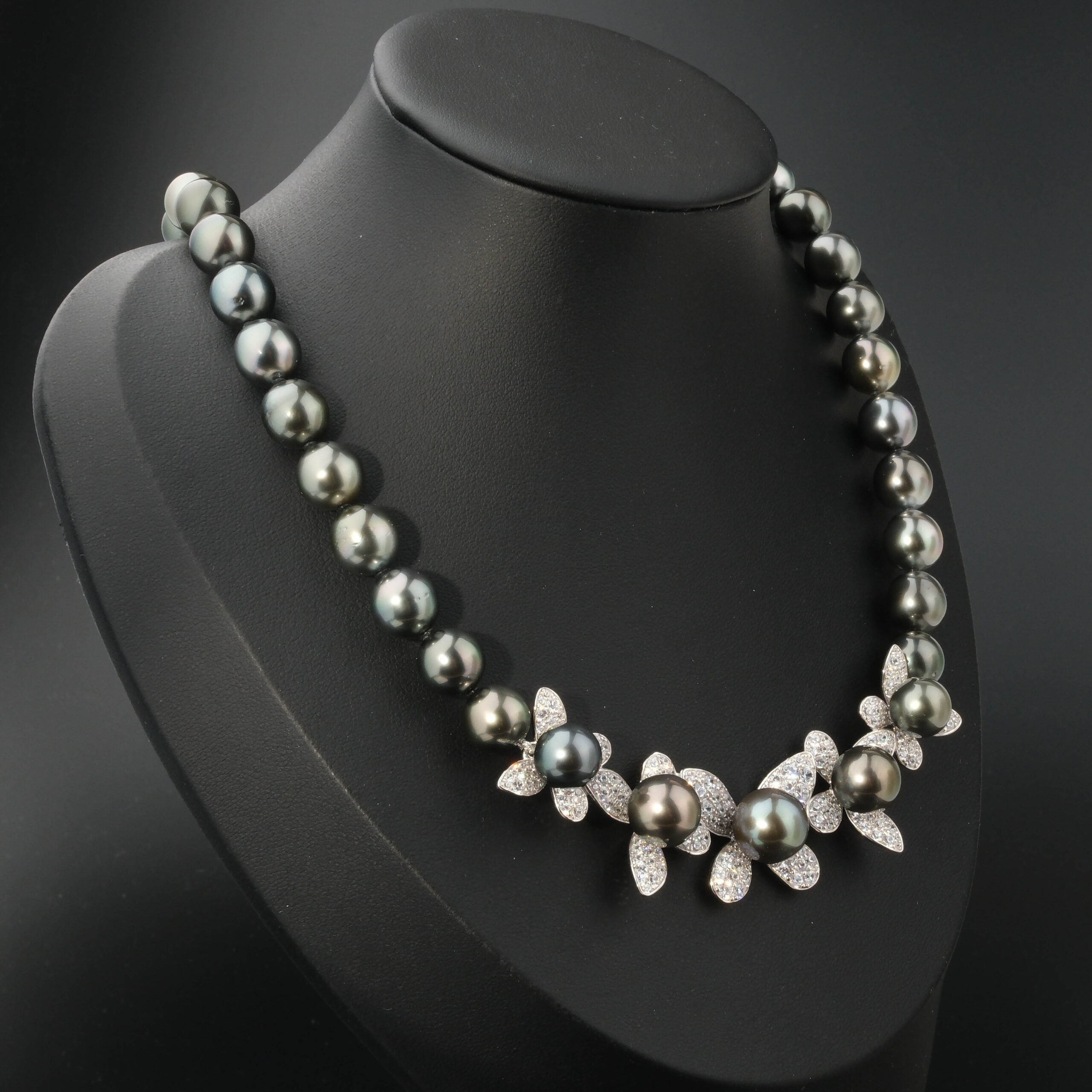 konya-dogaltas-evi-nadir-el-isciligi-tahiti-inci-925-ayar-gumus-tasarim-gerdanlik