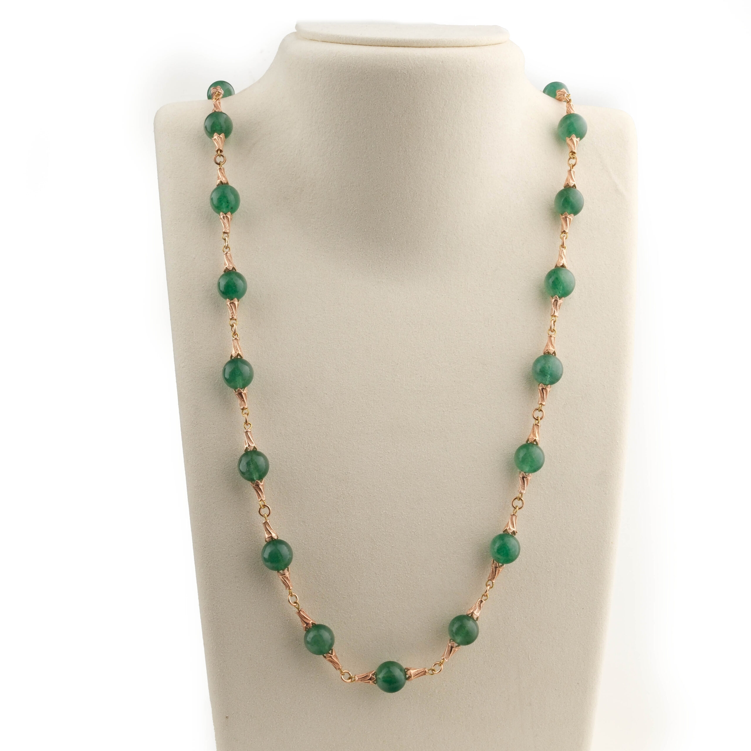 konya-dogaltas-evi-orijinal-nadir-isiltili-beril-zumrut-dogal-tas-925-ayar-gumus-bayan-kolye-gerdanlik-tasarimi