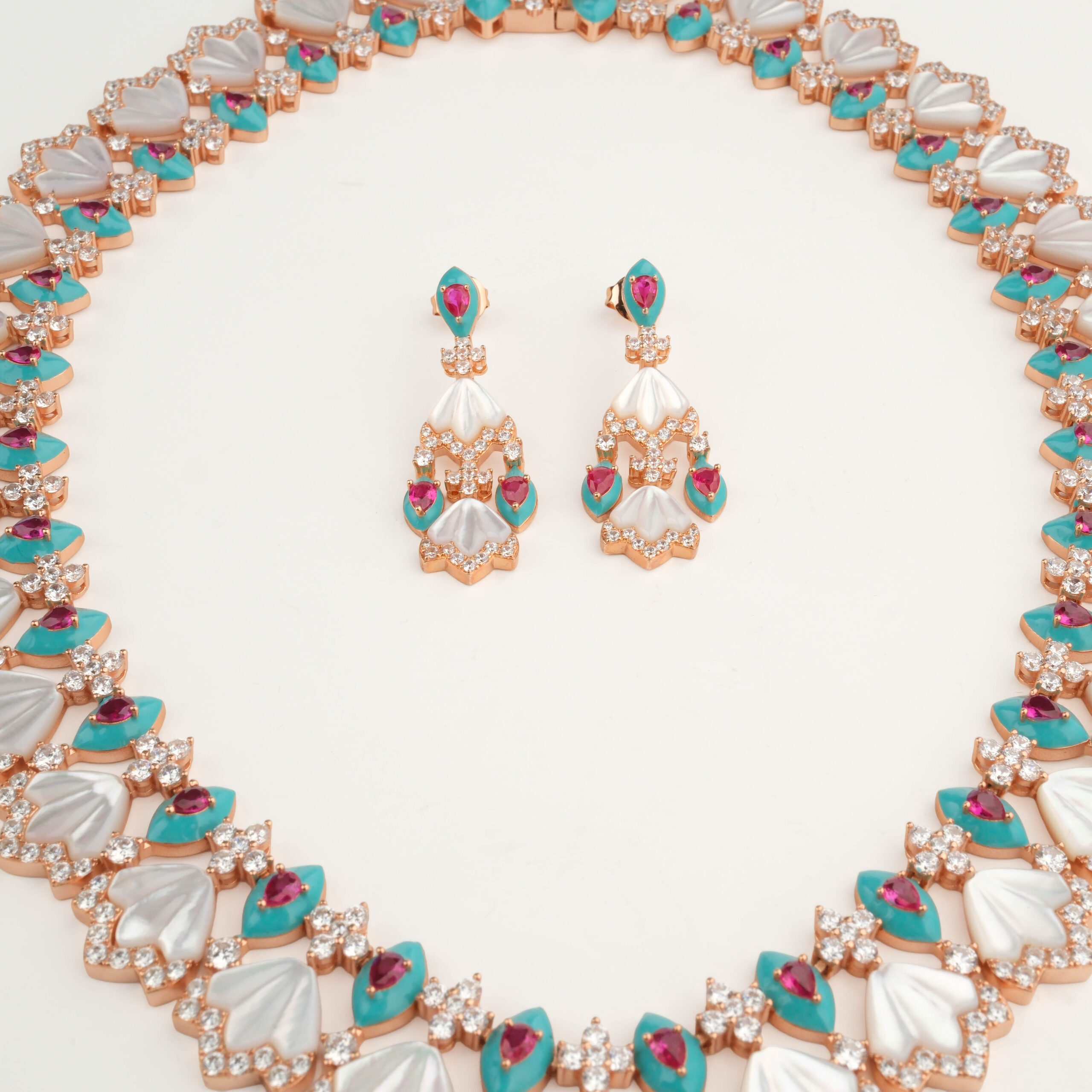 konya-dogaltas-evi-ozel-secilmis-sedef-ve-swarovski-tasli-gumus-takim