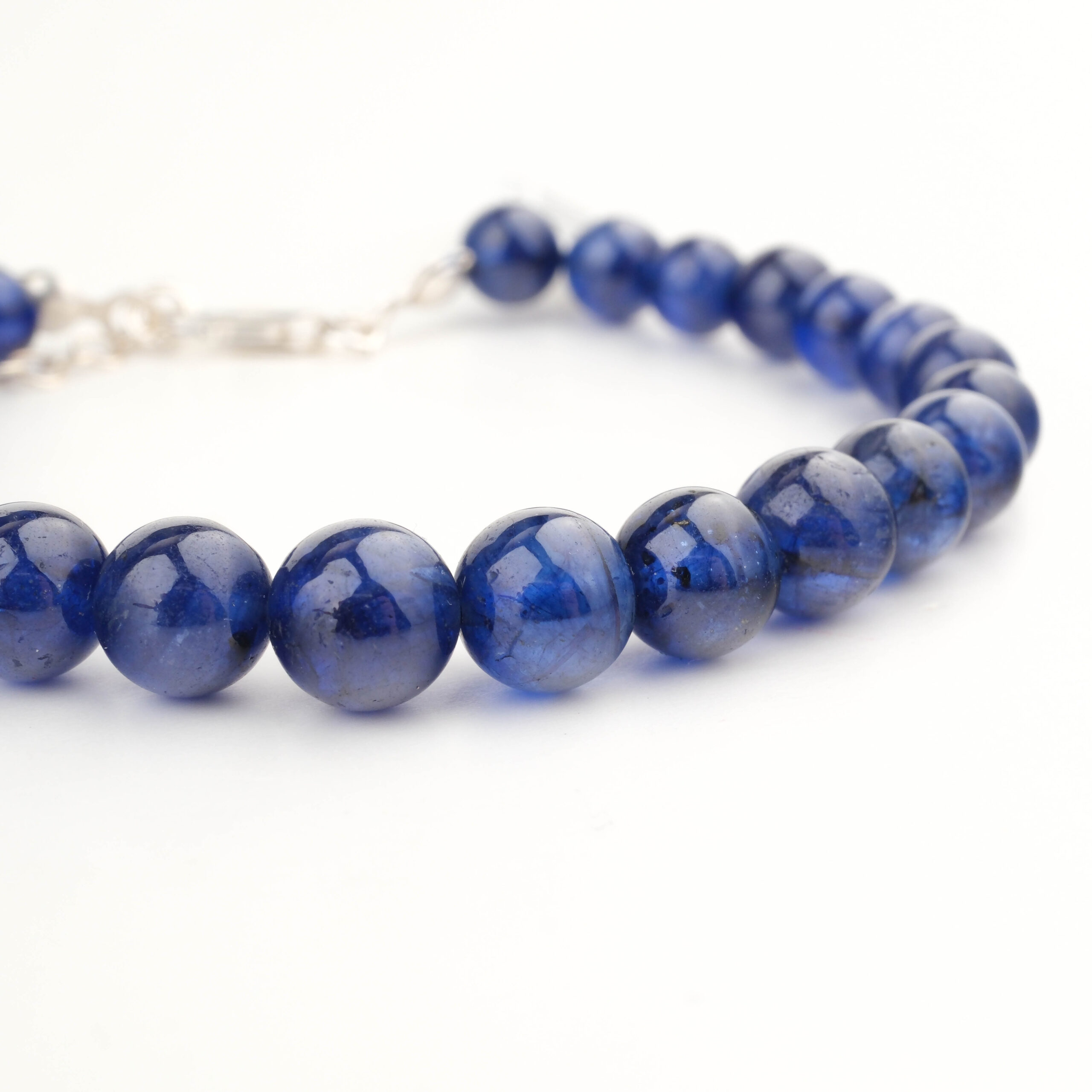 konya-dogaltas-evi-sik-ve-asil-8a-plus-kalite-suzme-safir-dogal-tas-bileklik