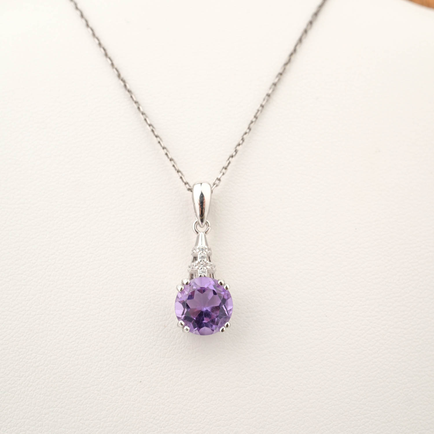 original-amethyst-natural-stone-925-silver-designer-necklace Pendentif de luxe en argent sterling 925 orne d'une pierre d'amethyste violette originale coupe facette ronde.