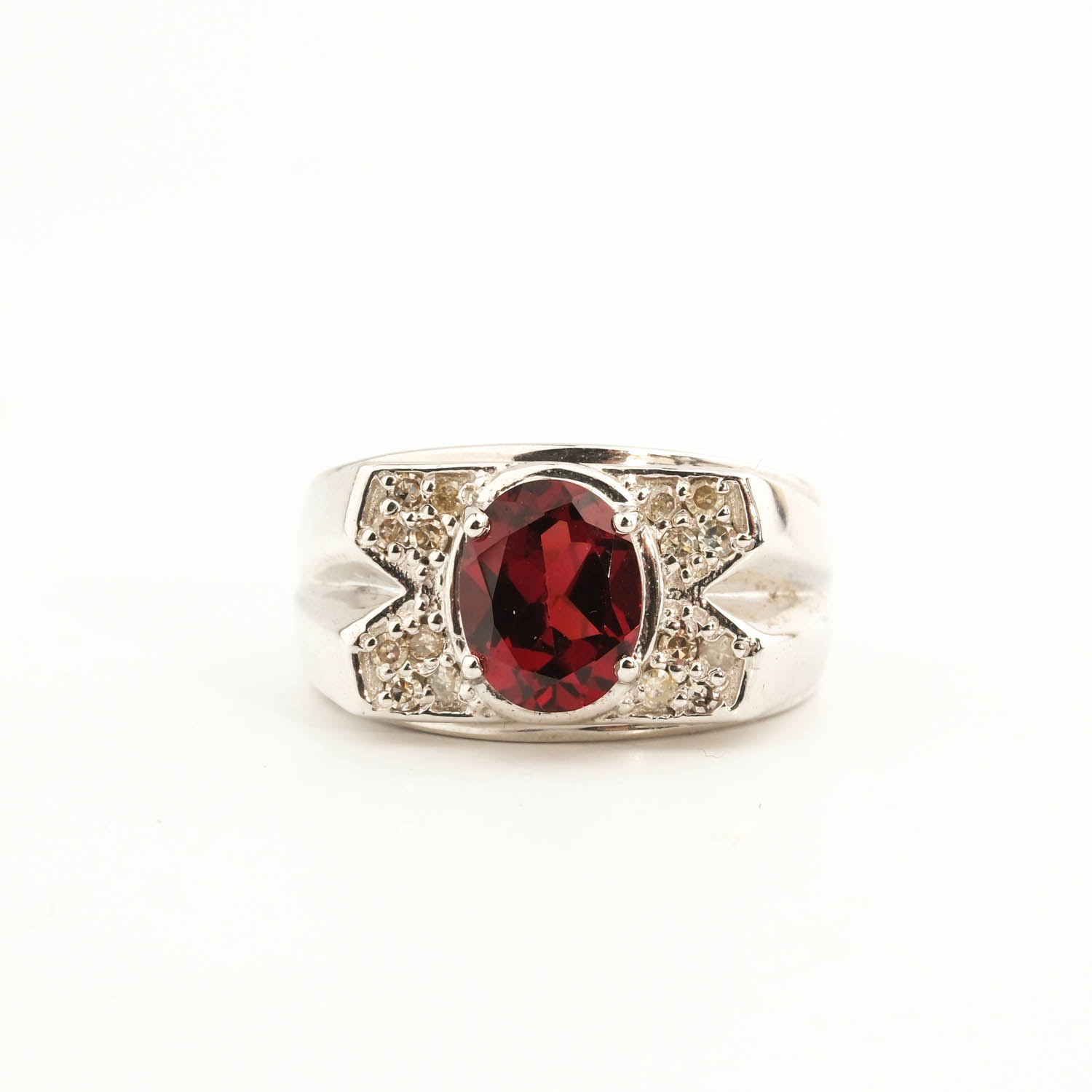 خاتم-فضة-تورمالين-روبيليت-ألماس Design-Ring aus 925er Sterlingsilber mit einem originalen ovalen Rubellit-Turmalin und Diamanten.
