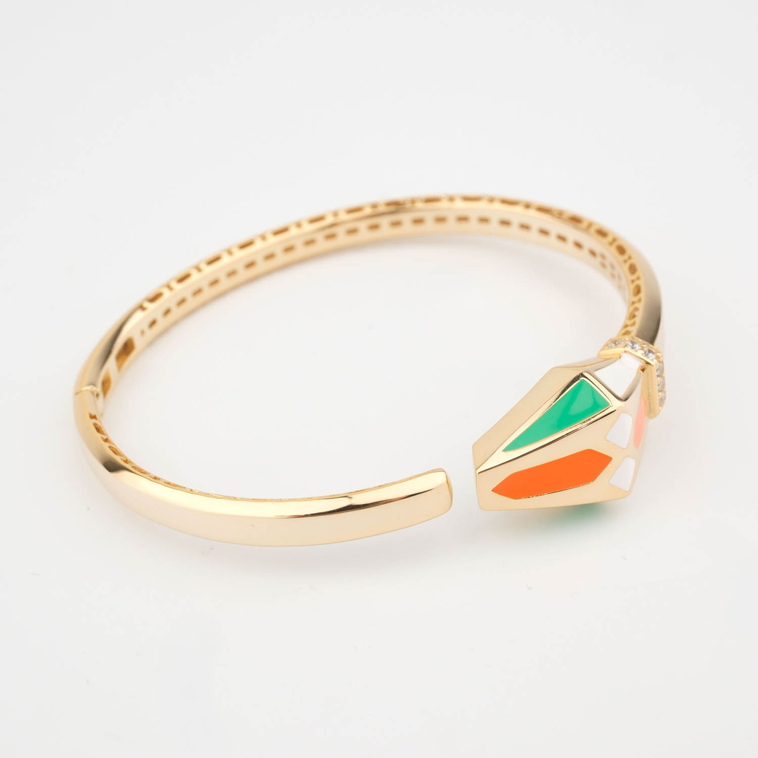 bracelet-manchette-luxe-argent-925-plaque-or-email سوار تنس مصمم فاخر مفتوح من الفضة الإسترليني عيار 925 مطلي بالذهب ومرصع بالمينا الملونة والزركون.