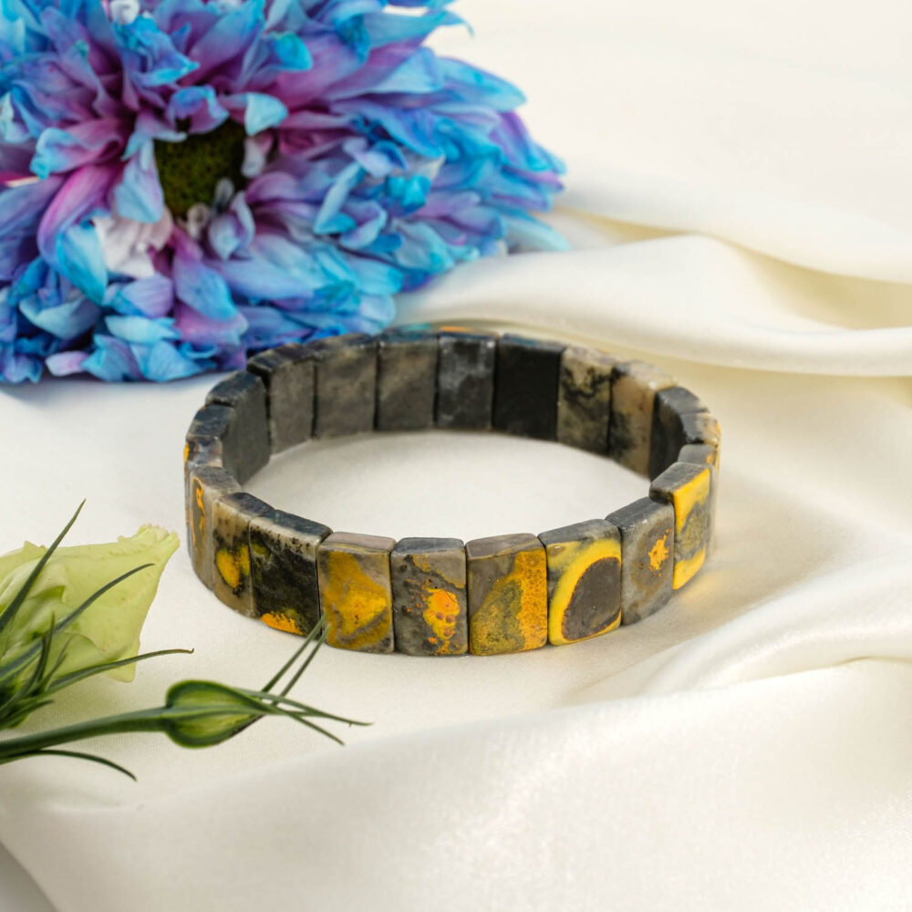 Bracciale elastico artigianale in diaspro calabrone naturale con perle rettangolari taglio rolex.