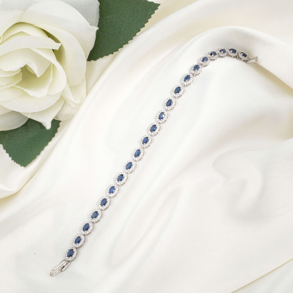 Orijinal faset kesim oval mavi safir doğal taş halo zirkon çerçeveli 925 ayar gümüş kadın bileklik 19cm.