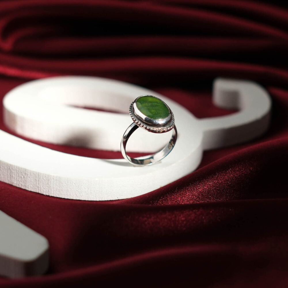Genuine natural green nephrite jade oval cabochon 925 sterling silver rope bezel ring